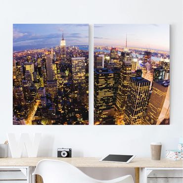Leinwandbild 2-teilig - New York Skyline bei Nacht - Hoch 3:4
