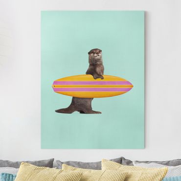 Leinwandbild - Jonas Loose - Otter mit Surfbrett - Hochformat 4:3
