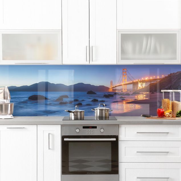 Salpicaderos de cocina arquitectura y skyline Golden Gate Bridge At Dusk