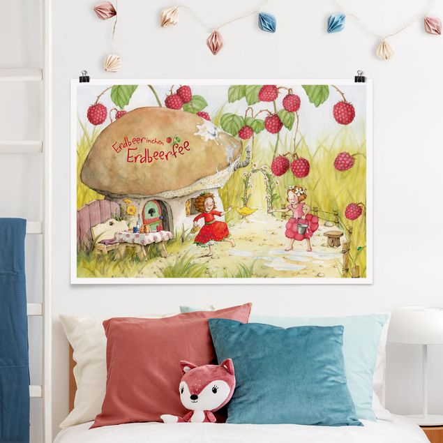Decoración infantil pared Little Strawberry Strawberry Fairy - Under The Raspberry Bush