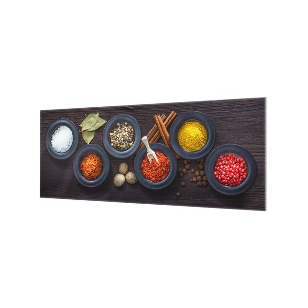 panel-antisalpicaduras-cocina Black Bowls with Spices
