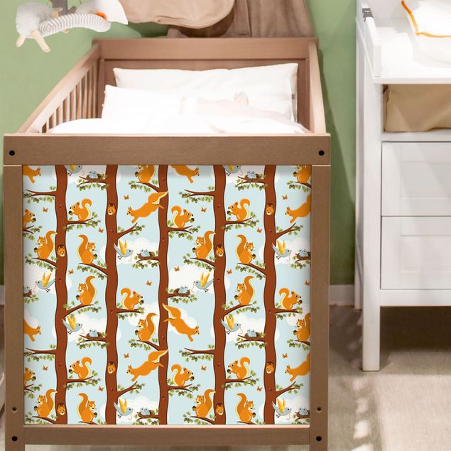 Decoración habitación infantil Cute Kids Pattern With Squirrels And Baby Birds