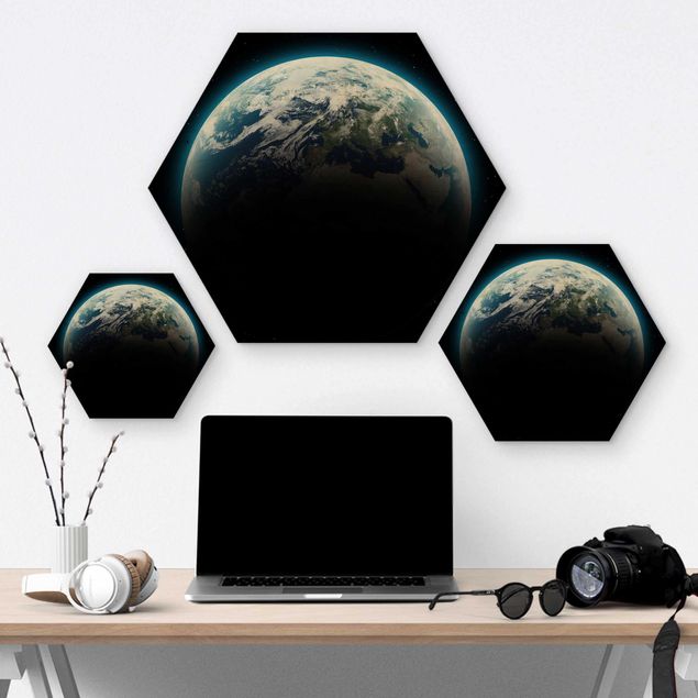 Hexagon Bild Holz - Illuminated Planet Earth