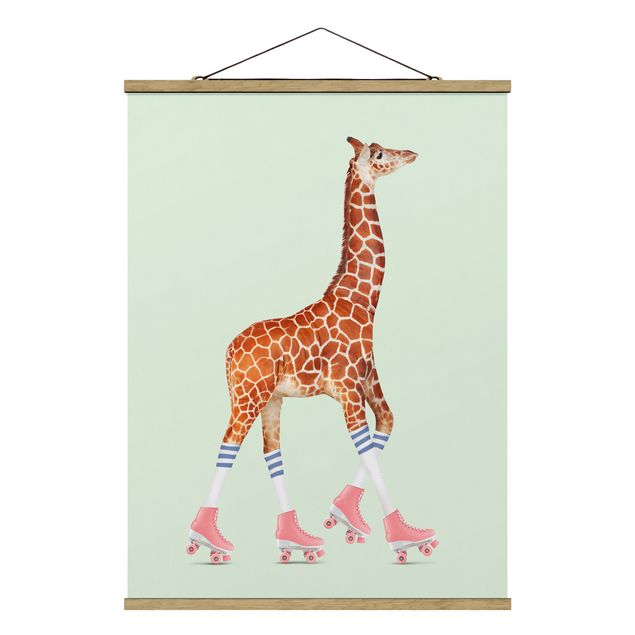 Láminas de cuadros famosos Giraffe With Roller Skates
