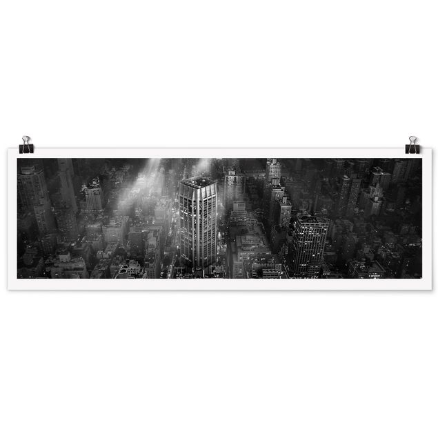 Pósters en blanco y negro Sunlight Over New York City