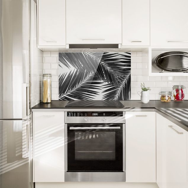 Panel antisalpicaduras cocina flores View Over Palm Leaves Black And White