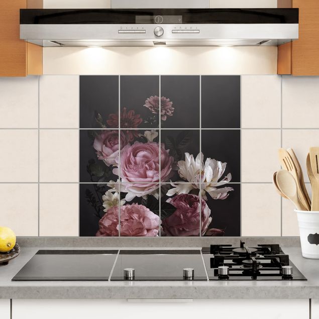 Vinilo azulejos cocina Pink Flowers On Black