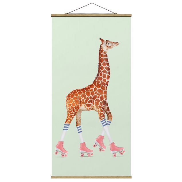 Láminas de cuadros famosos Giraffe With Roller Skates