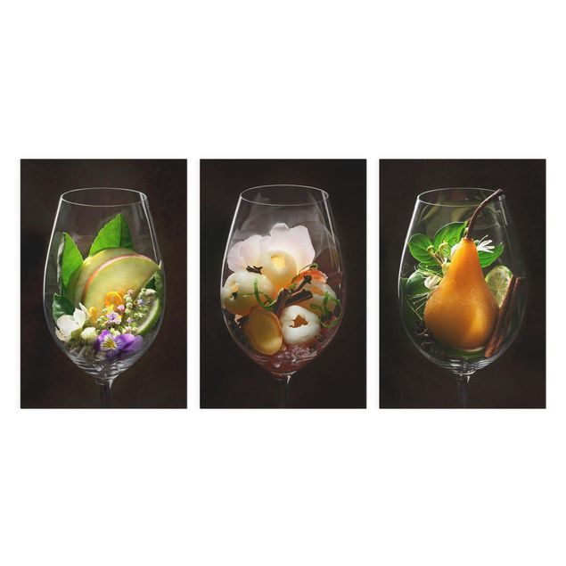 Cuadros de frutas modernos Wine aromas in wine glass