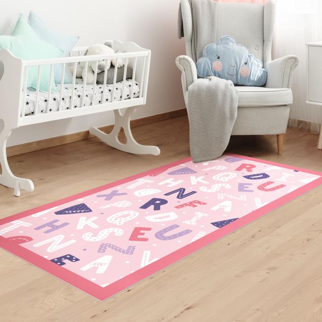 Alfombra para pasillo Alphabet With Hearts And Dots In Light Pink With Frame
