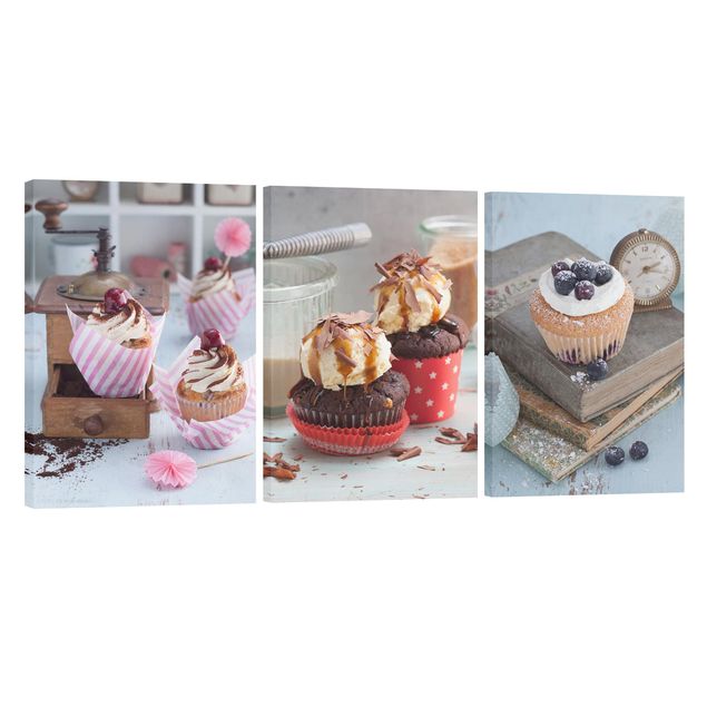 Cuadros retro vintage Vintage Cupcakes with topping