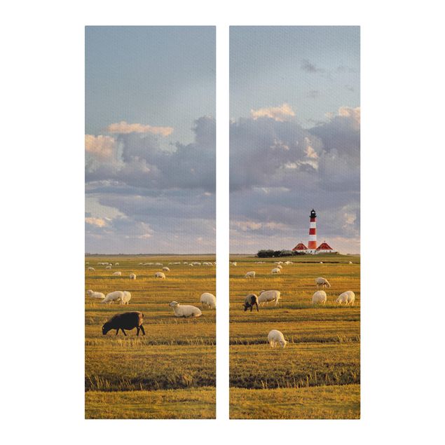 Cuadros de playa y mar North Sea Lighthouse With Flock Of Sheep