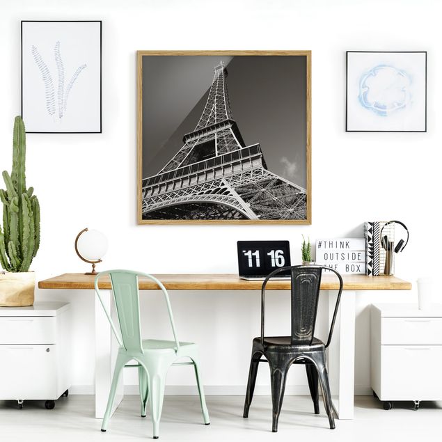 Pósters enmarcados en blanco y negro Eiffel tower