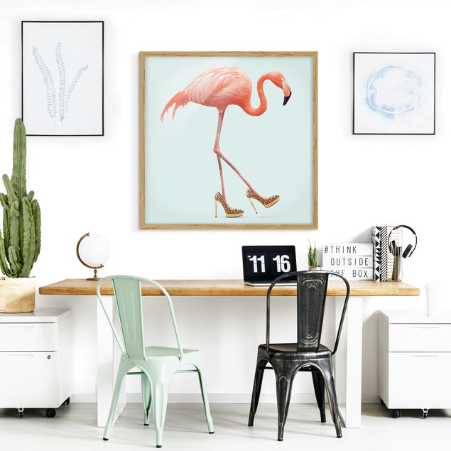 Pósters enmarcados de cuadros famosos Flamingo With High Heels