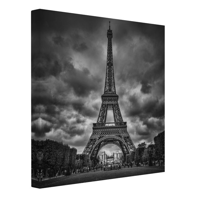 Lienzos ciudades Eiffel Tower In Front Of Clouds In Black And White