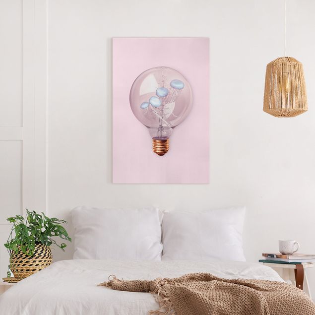 Lienzos de cuadros famosos Light Bulb With Jellyfish