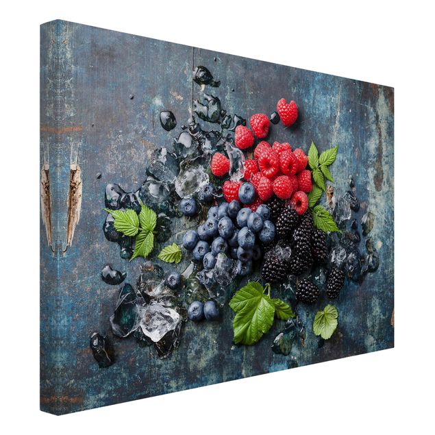 Cuadros de plantas naturales Berry Mix With Ice Cubes Wood