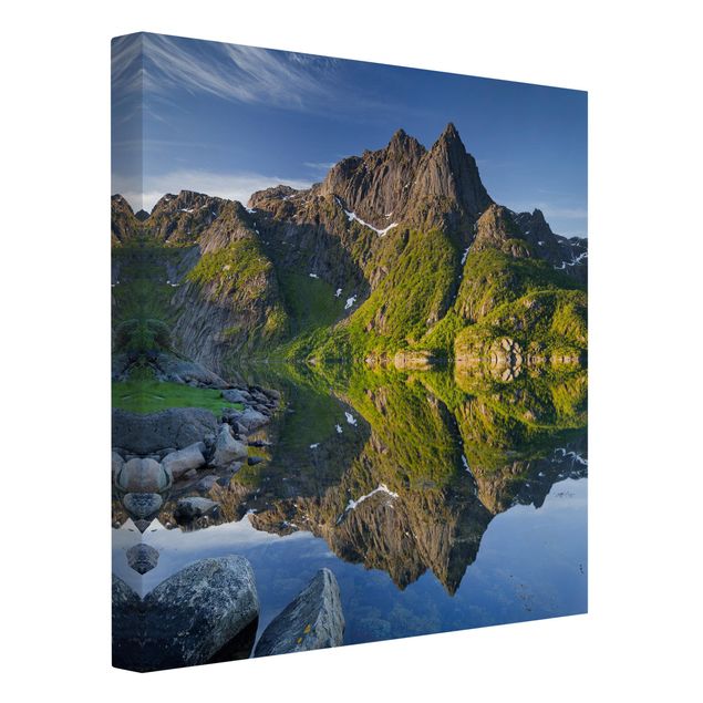 Cuadros paisajes Mountain Landscape With Water Reflection In Norway