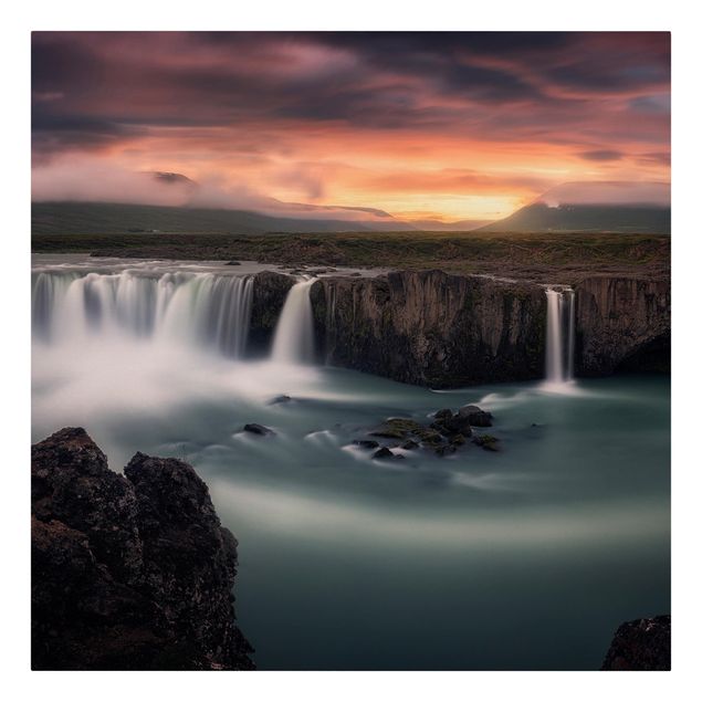 Lienzos de paisajes Goðafoss Waterfall In Iceland