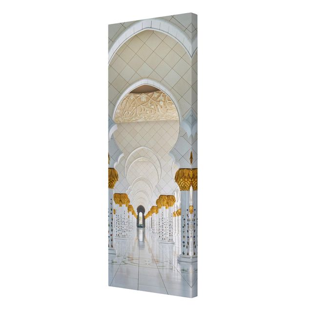 Lienzos Mosque In Abu Dhabi