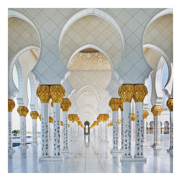 Cuadros Mosque In Abu Dhabi