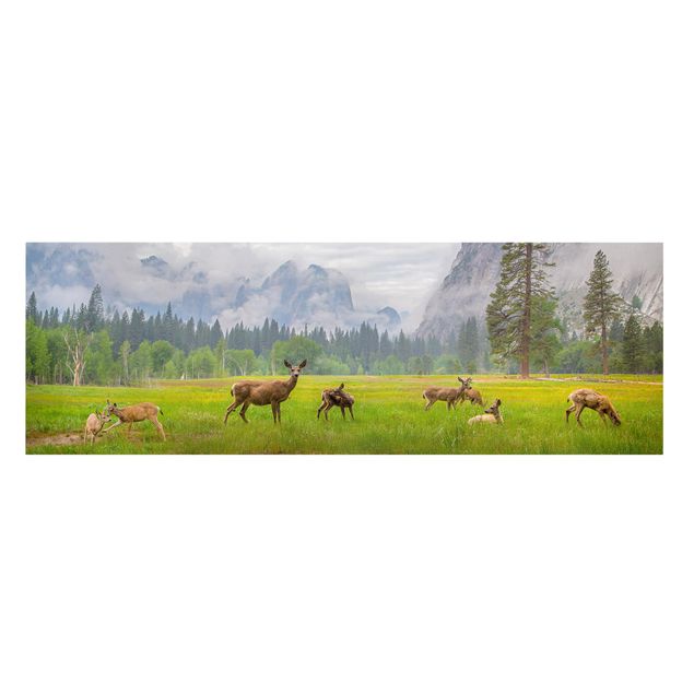 Lienzos de paisajes Deer In The Mountains
