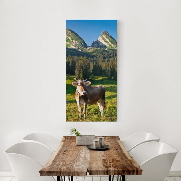 Lienzos de montañas Swiss Alpine Meadow With Cow