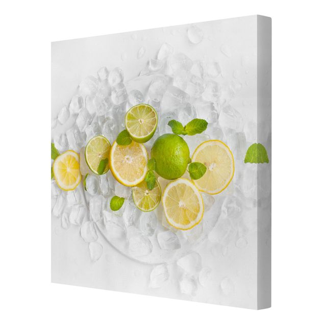 Cuadros decorativos Citrus Fruit On Ice Cubes
