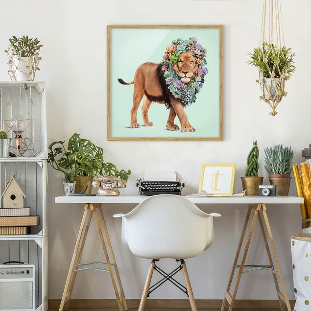 Pósters enmarcados de cuadros famosos Lion With Succulents