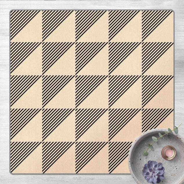Alfombras color beige Beige Triangles And Stripes On Black