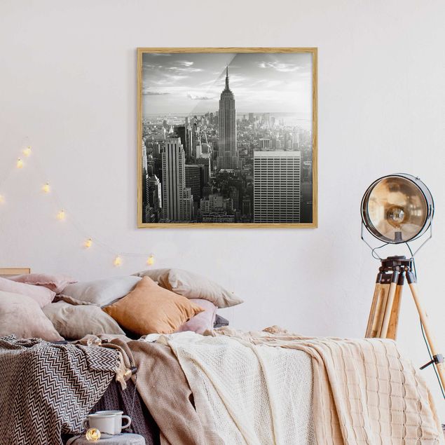 Pósters enmarcados en blanco y negro Manhattan Skyline