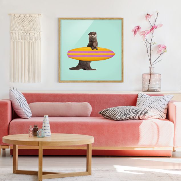 Pósters enmarcados de cuadros famosos Otter With Surfboard