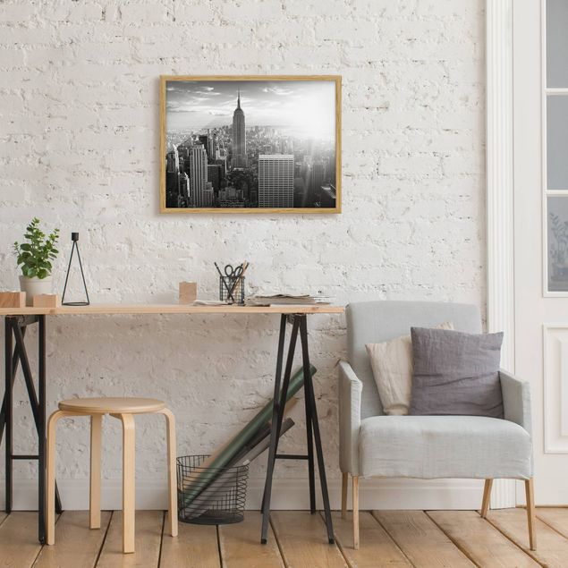 Pósters enmarcados en blanco y negro Manhattan Skyline