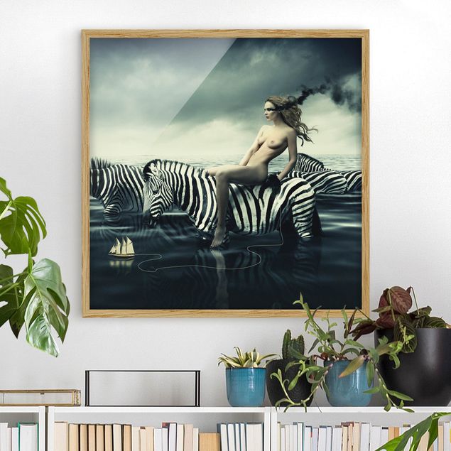 Cuadros de cebras Woman Posing With Zebras