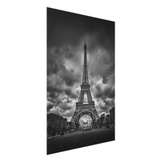 Cuadros de cristal arquitectura y skyline Eiffel Tower In Front Of Clouds In Black And White