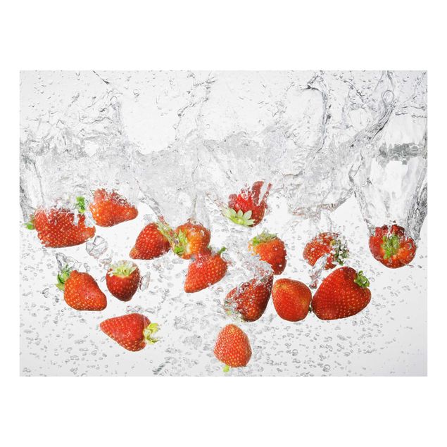 Cuadros decorativos Fresh Strawberries In Water