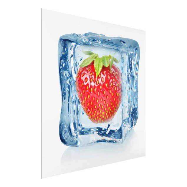 Cuadros de plantas naturales Strawberry In Ice Cube