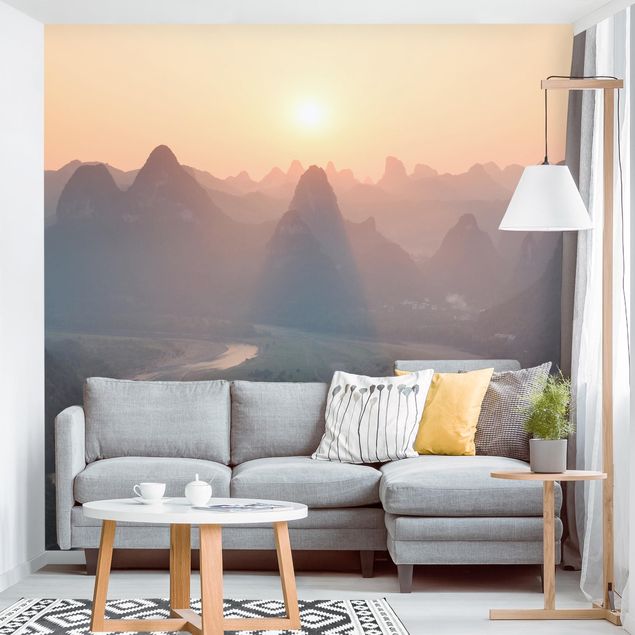 Papel pintado montañas infantil Sunrise In Mountainous Landscape