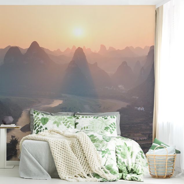 Papel pintado salón moderno Sunrise In Mountainous Landscape