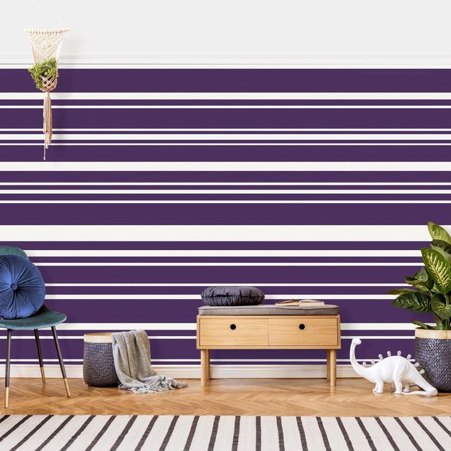Papel pintado con patrones Stripes On Purple Backdrop