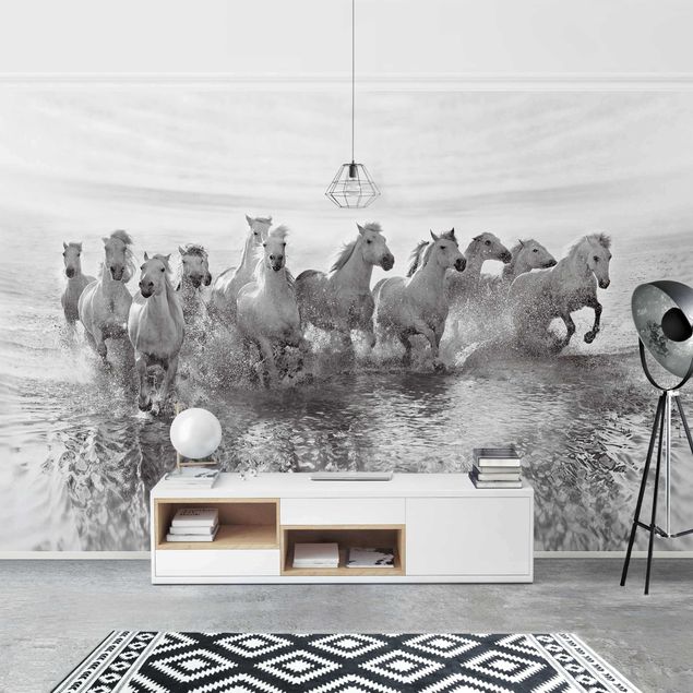 Papel pintado en blanco y negro White Horses In The Ocean