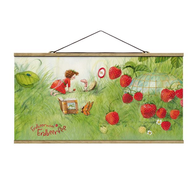 Cuadros de flores Little Strawberry Strawberry Fairy- With Worm Home