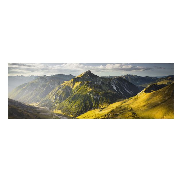 Cuadros de montañas Mountains And Valley Of The Lechtal Alps In Tirol