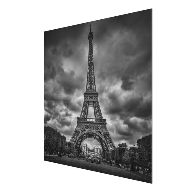 Cuadros ciudades Eiffel Tower In Front Of Clouds In Black And White