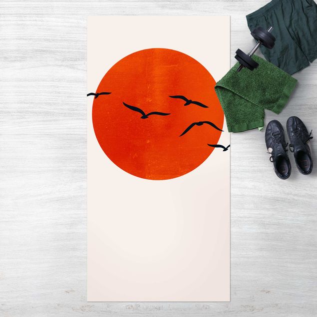 Alfombra exterior Flock Of Birds In Front Of Red Sun I