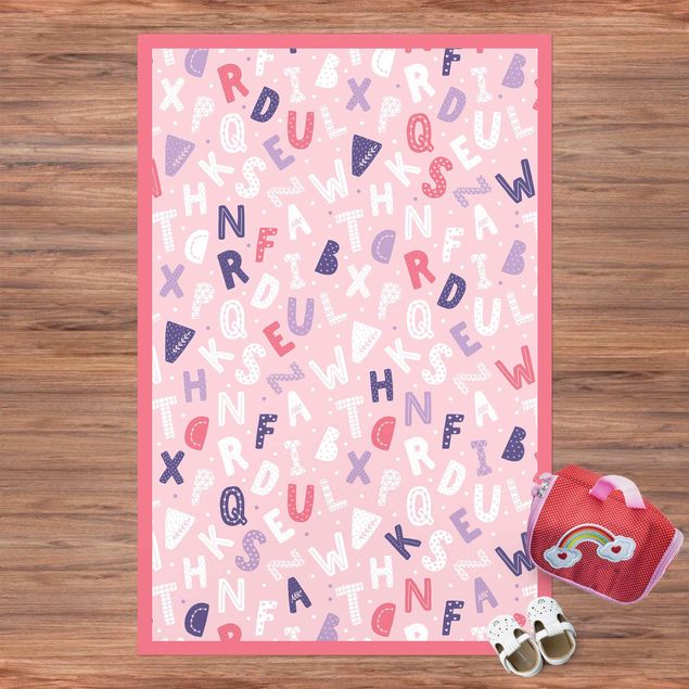 Alfombra balcón Alphabet With Hearts And Dots In Light Pink With Frame