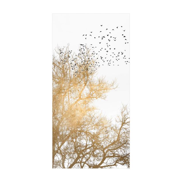 Alfombra bosque Flock Of Birds In Front Of Golden Tree