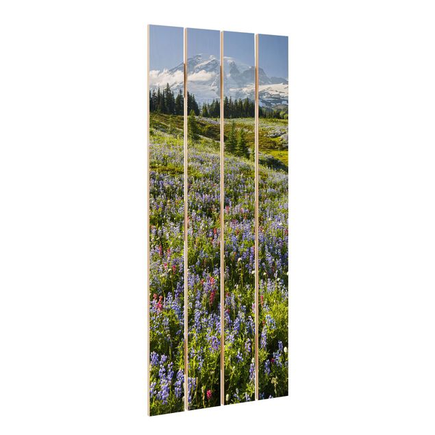 Cuadros decorativos Mountain Meadow With Flowers In Front Of Mt. Rainier