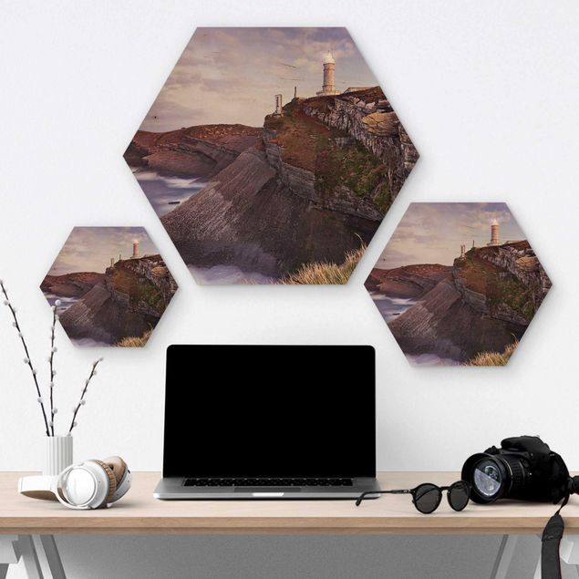 Hexagon Bild Holz - Steilküste und Leuchtturm