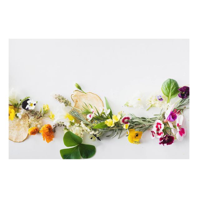 panel-antisalpicaduras-cocina Fresh Herbs With Edible Flowers